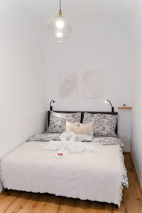Ferienwohnung Zentrale & Ruhige 2 Zimmer - 42M² Wien 0*,  Österreich